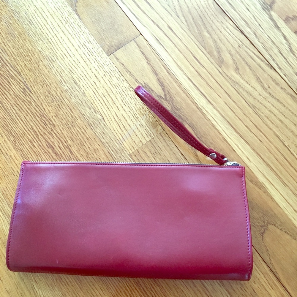 NWOT-Burgundy leather  zip top clutch